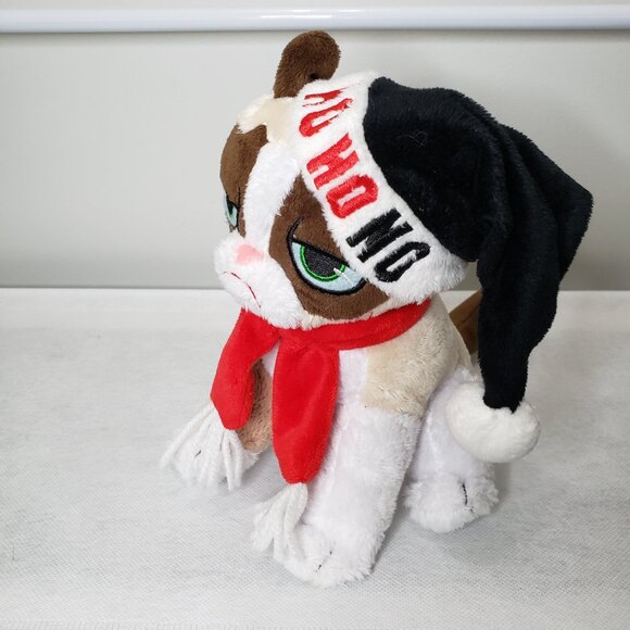 Official Grumpy Cat 7" Christmas PLush - Picture 5 of 7